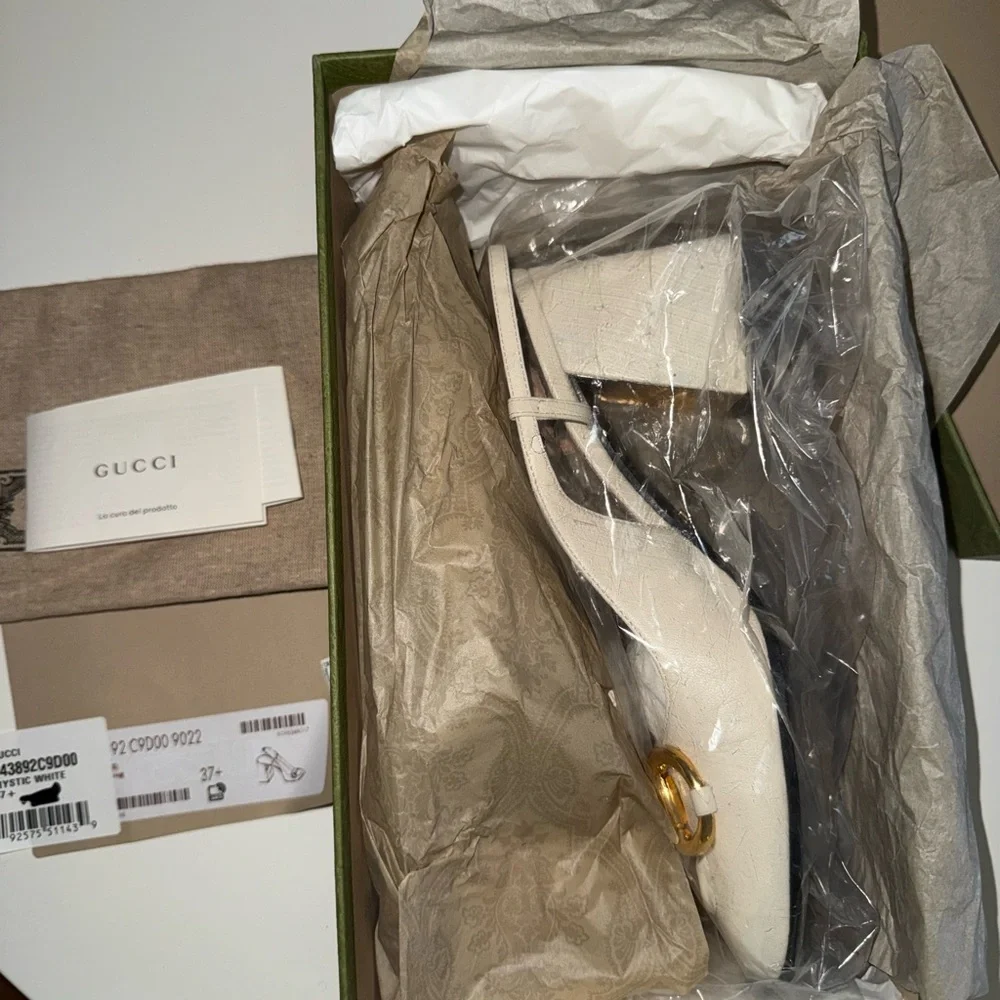 Gucci Women's Cream Leather Slingback Heels with Gold Accents - Picture 8 of 8